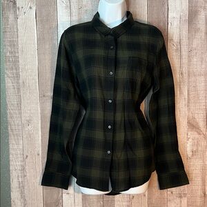 NWT Black and Military Green Plaid Long Sleeve Flannel by Calvin Klein Jeans